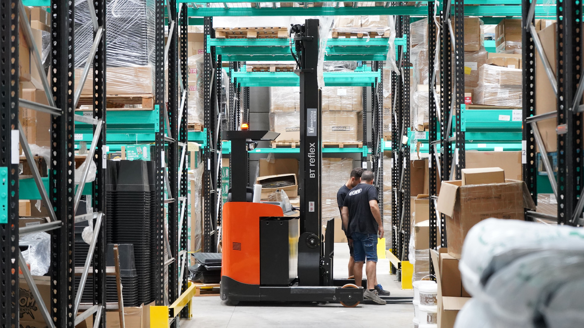 Lager- und Packbereich bei Bulba Ecom